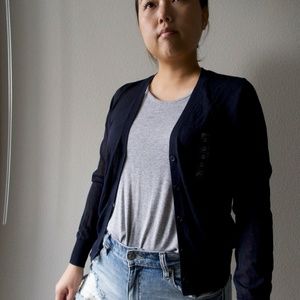 Uniqlo Light V Neck Cardigan